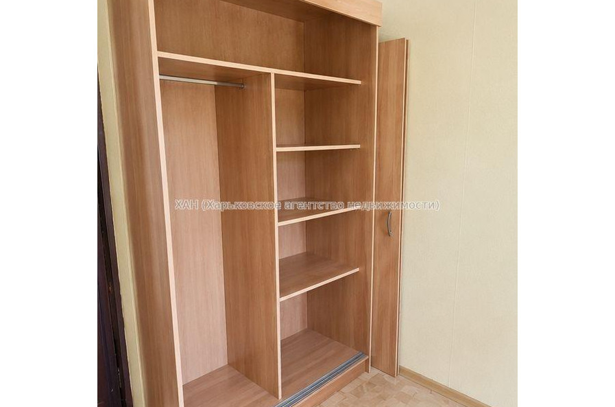 Продам квартиру, Шекспира ул. , 1 кім., 17 м², частичный ремонт 