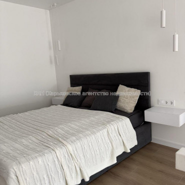 Продам квартиру, Салтовское шоссе , 1 кім., 57 м², авторский дизайн 