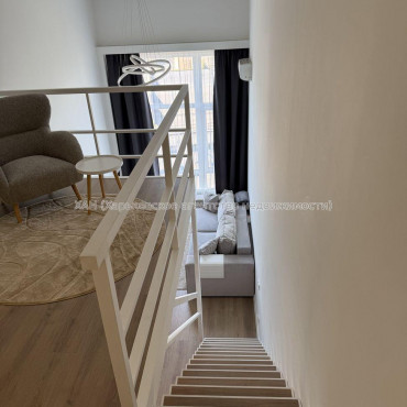 Продам квартиру, Салтовское шоссе , 1 кім., 57 м², авторский дизайн 
