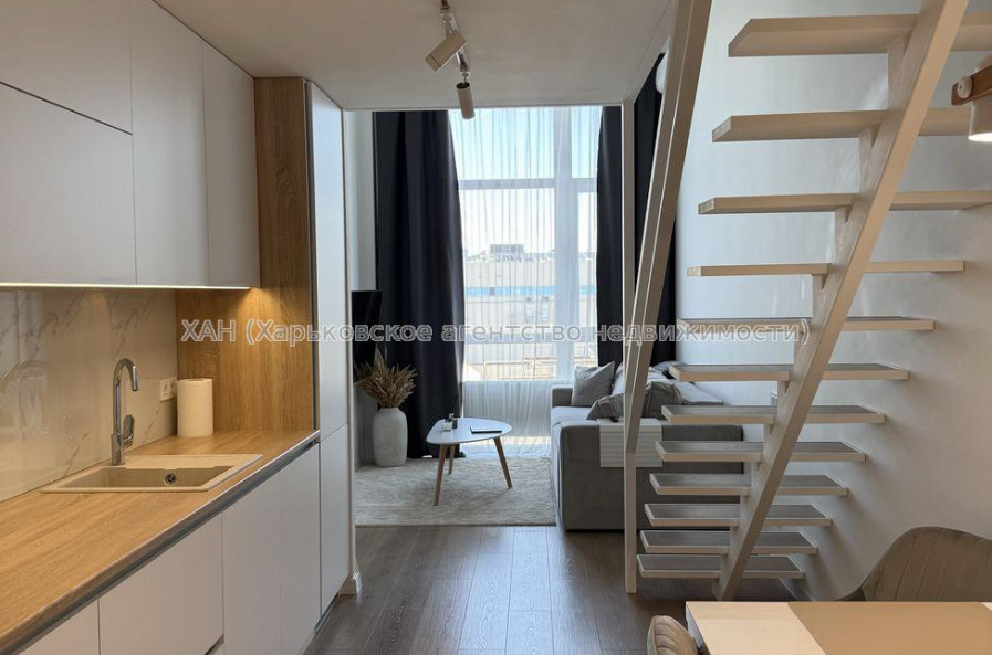 Продам квартиру, Салтовское шоссе , 1 кім., 57 м², авторский дизайн 