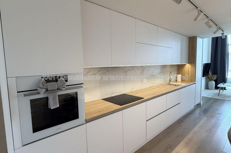 Продам квартиру, Салтовское шоссе , 1 кім., 57 м², авторский дизайн 