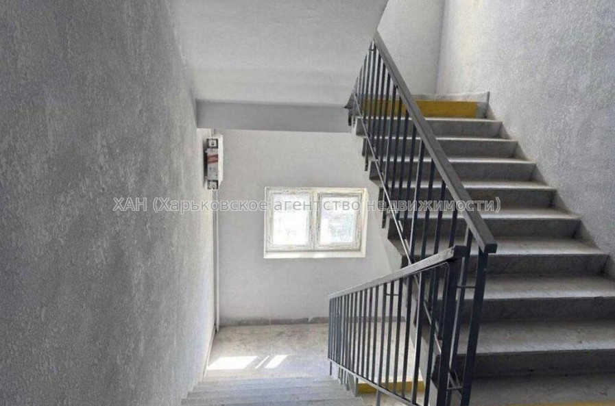 Продам квартиру, Полтавский Шлях ул. , 1  ком., 42.70 м², без внутренних работ 