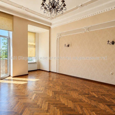 Продам квартиру, Черноглазовская ул. , 3 кім., 138.50 м², авторский дизайн 