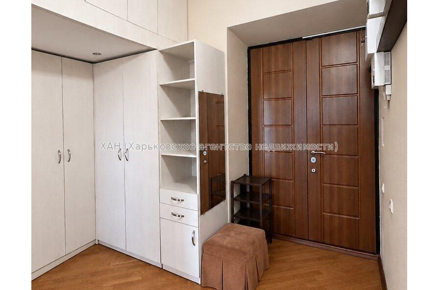 Продам квартиру, Черноглазовская ул. , 3 кім., 138.50 м², авторский дизайн 