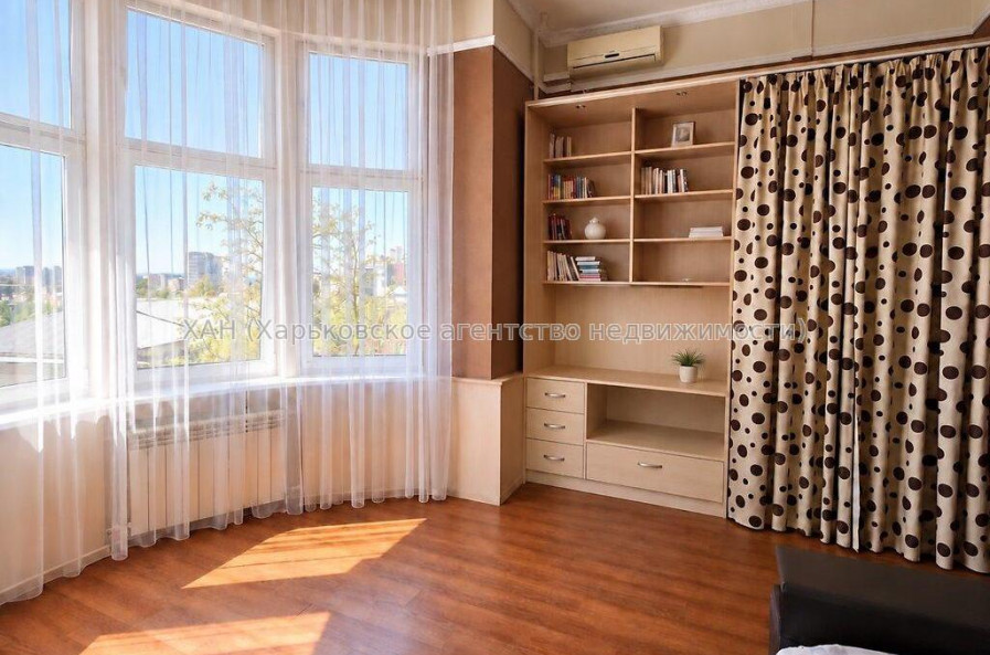 Продам квартиру, Черноглазовская ул. , 3 кім., 138.50 м², авторский дизайн 