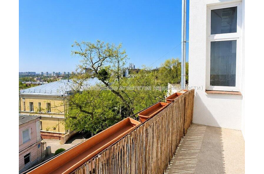 Продам квартиру, Черноглазовская ул. , 3 кім., 138.50 м², авторский дизайн 