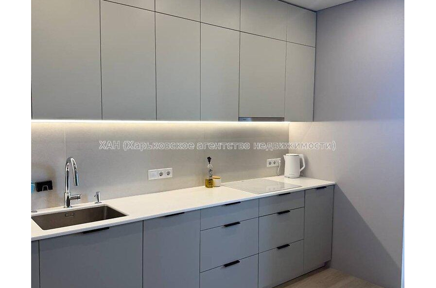 Продам квартиру, Героев Харькова просп. , 1  ком., 49 м², евроремонт 