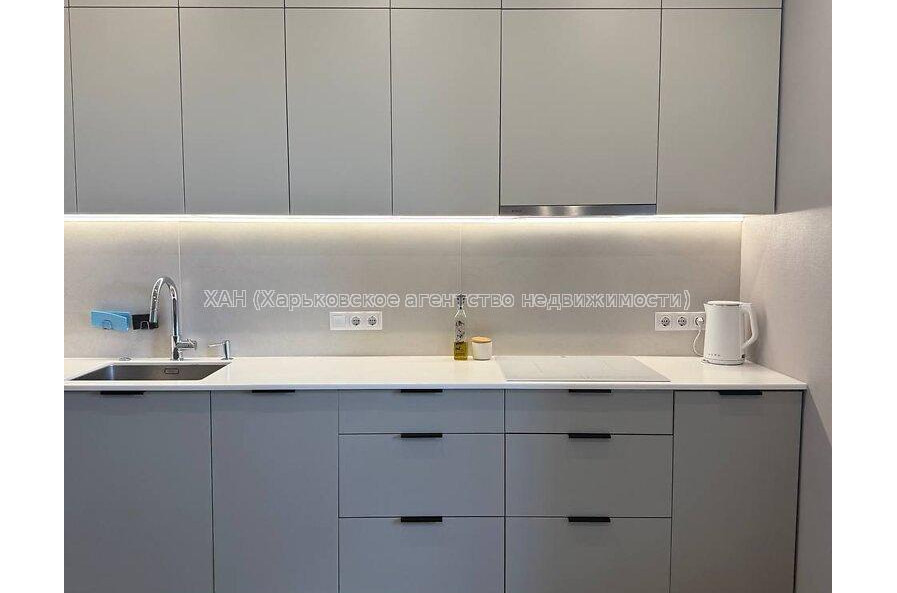 Продам квартиру, Героев Харькова просп. , 1  ком., 49 м², евроремонт 