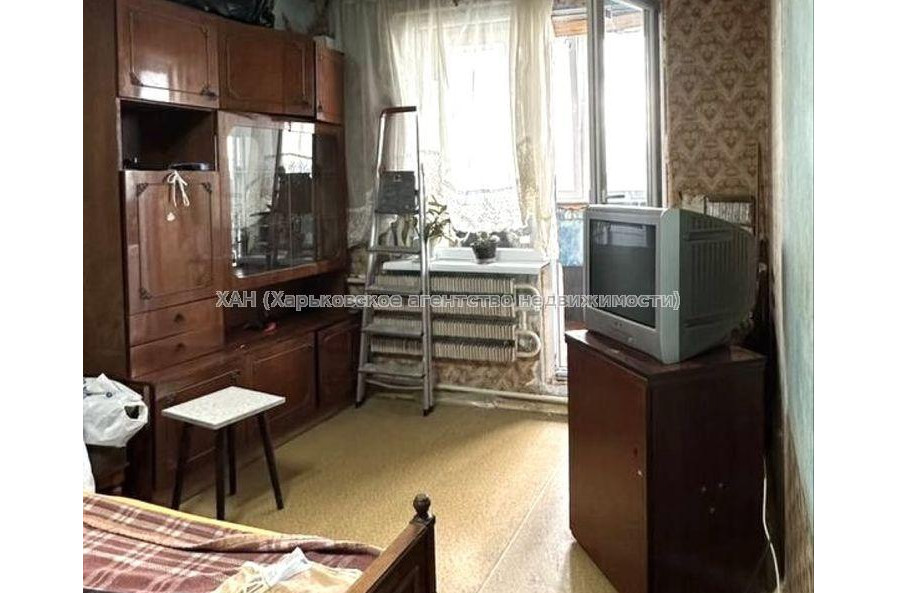 Продам квартиру, Бучмы ул. , 3 кім., 60 м², косметический ремонт 