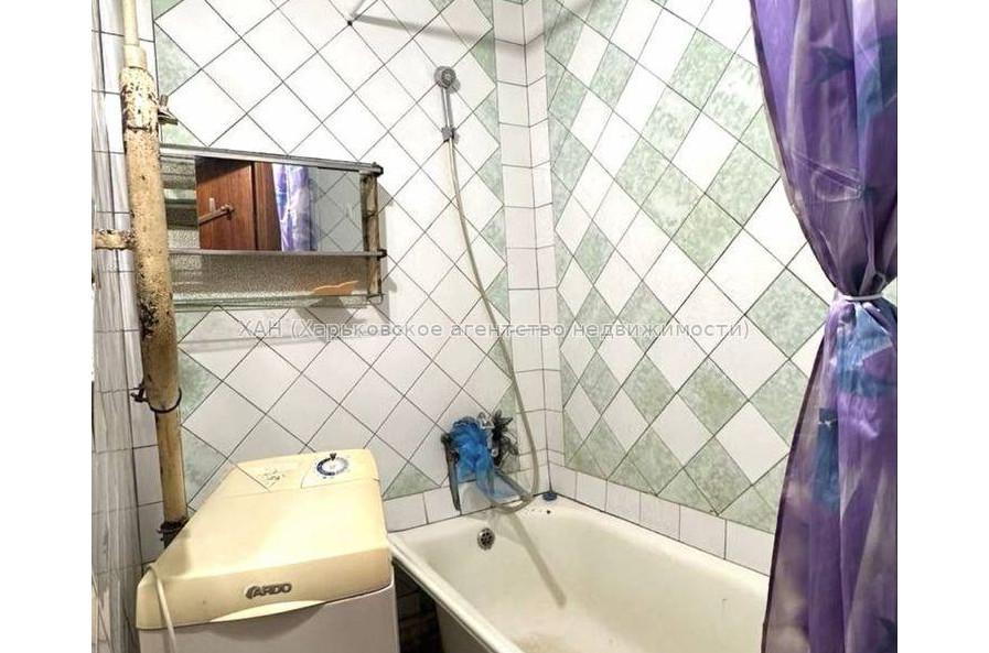 Продам квартиру, Бучмы ул. , 3 кім., 60 м², косметический ремонт 