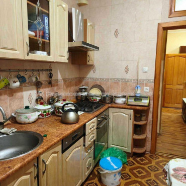 Продам квартиру, Независимости пр-т , 3  ком., 69 м², косметический ремонт 