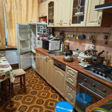 Продам квартиру, Независимости пр-т , 3  ком., 69 м², косметический ремонт 
