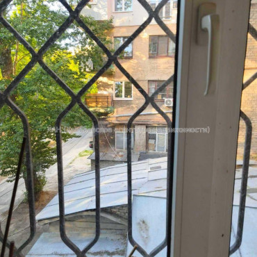 Продам квартиру, Независимости пр-т , 3  ком., 69 м², косметический ремонт 