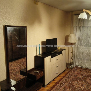 Продам квартиру, Светлая ул. , 1  ком., 35 м², косметический ремонт 