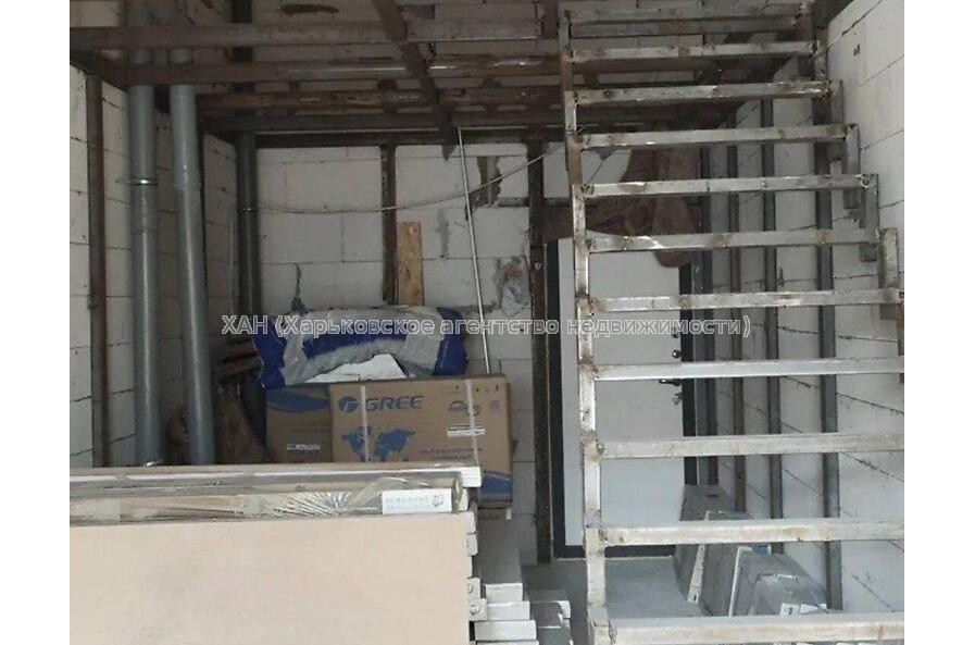 Продам квартиру, Героев Харькова просп. , 2  ком., 50 м², без ремонта 