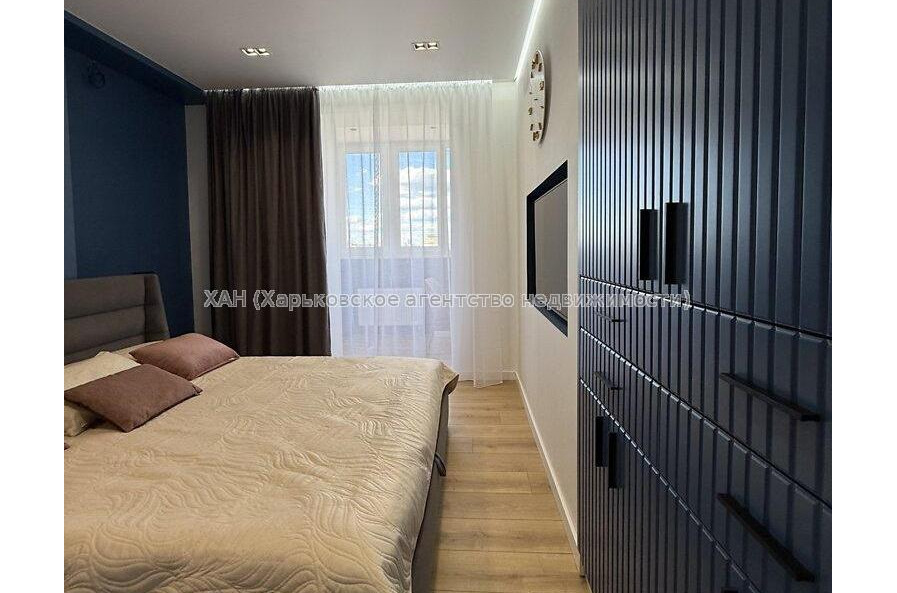 Продам квартиру, Молочная ул. , 3 кім., 80 м², евроремонт 
