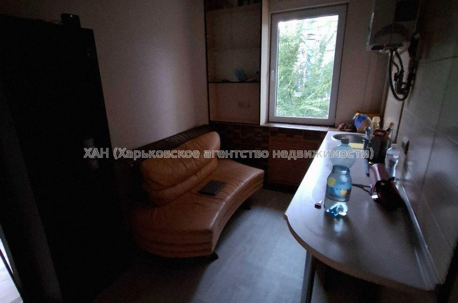 Продам квартиру, Киргизская ул. , 2  ком., 46 м², косметический ремонт 