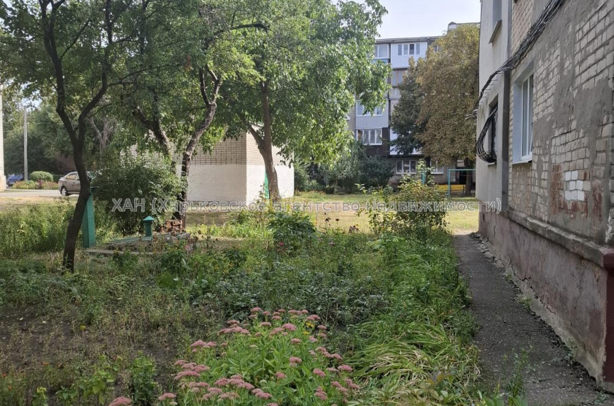 Продам квартиру, 3  ком., 56 м², косметический ремонт 