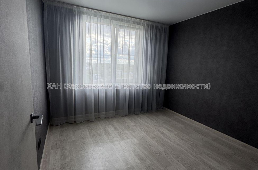 Продам квартиру, Владислава Зубенко ул. , 2 кім., 47 м², капитальный ремонт 