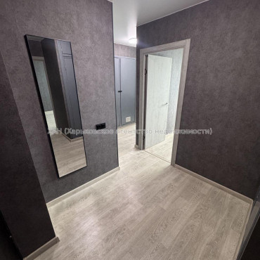 Продам квартиру, Владислава Зубенко ул. , 2 кім., 47 м², капитальный ремонт 