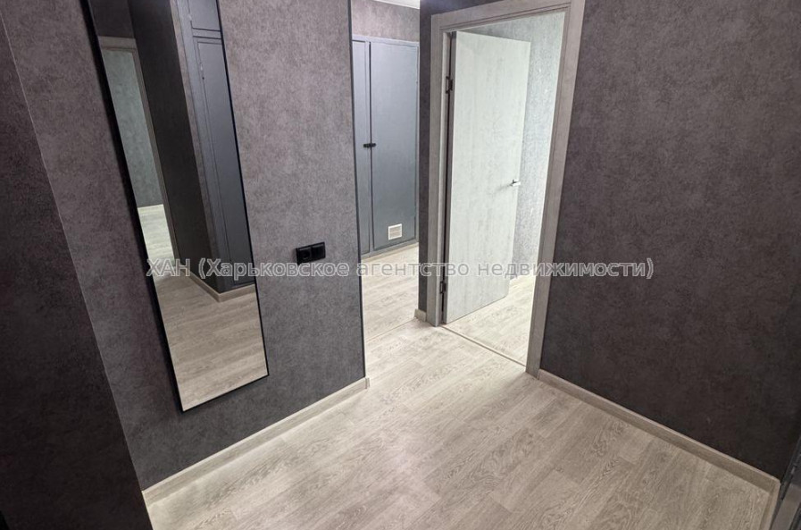 Продам квартиру, Владислава Зубенко ул. , 2 кім., 47 м², капитальный ремонт 