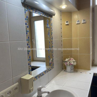 Продам квартиру, Металлиста ул. , 3  ком., 79.90 м², капитальный ремонт 