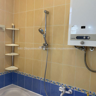 Продам квартиру, Металлиста ул. , 3  ком., 79.90 м², капитальный ремонт 