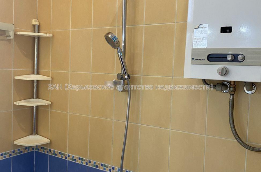 Продам квартиру, Металлиста ул. , 3  ком., 79.90 м², капитальный ремонт 