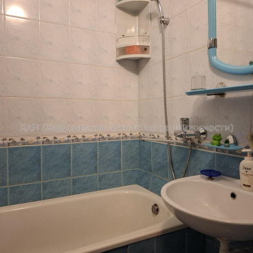 Сдам квартиру, Соборности Украины ул. , 2  ком., 52 м², косметический ремонт 