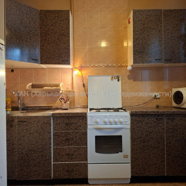 Сдам квартиру, Соборности Украины ул. , 2  ком., 52 м², косметический ремонт 