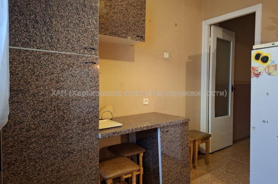 Сдам квартиру, Соборности Украины ул. , 2  ком., 52 м², косметический ремонт 