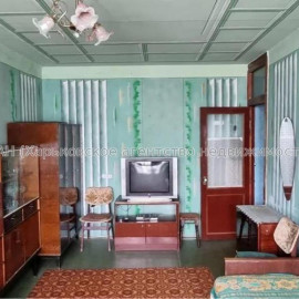 Продам квартиру, Непокоренных ул. , 2 кім., 48 м², советский ремонт