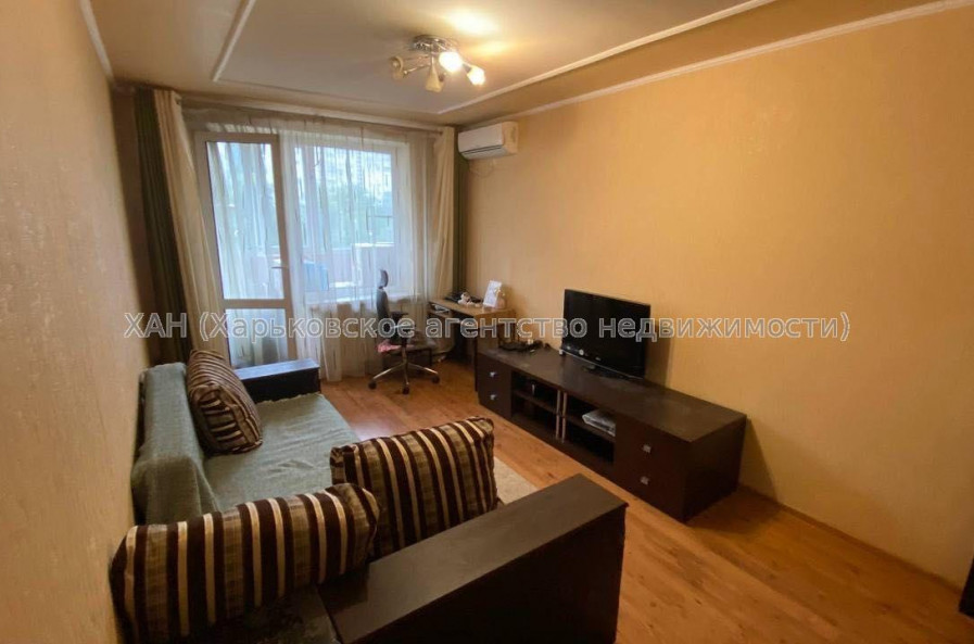 Продам квартиру, Людвига Свободы просп. , 1 кім., 37 м², евроремонт 