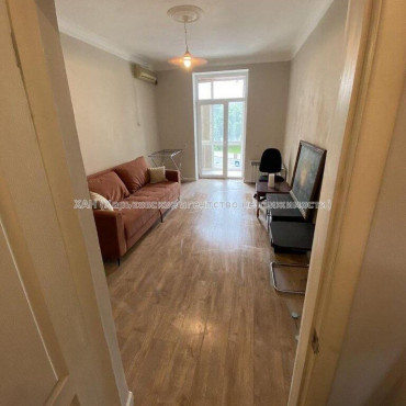 Продам квартиру, Героев Харькова просп. , 2  ком., 55 м², капитальный ремонт 