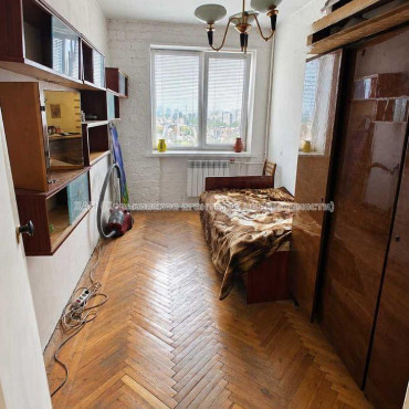 Продам квартиру, Льва Ландау просп. , 2  ком., 45 м², советский ремонт 