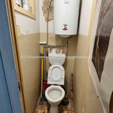 Продам квартиру, Льва Ландау просп. , 2  ком., 45 м², советский ремонт 