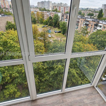 Продам квартиру, Льва Ландау просп. , 2  ком., 45 м², советский ремонт 