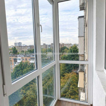 Продам квартиру, Льва Ландау просп. , 2  ком., 45 м², советский ремонт 