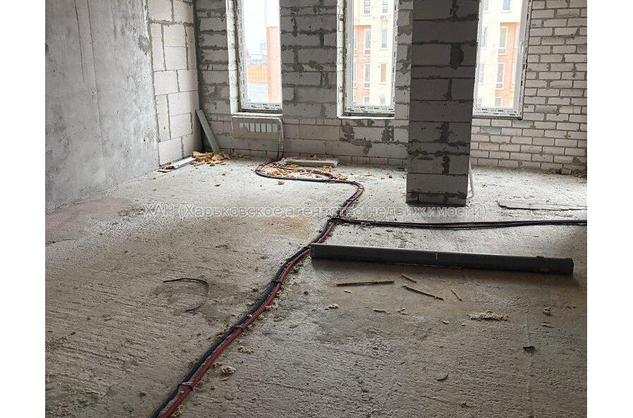 Продам квартиру, Гвардейцев Широнинцев ул. , 1  ком., 44 м², без внутренних работ 