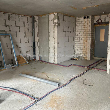 Продам квартиру, Гвардейцев Широнинцев ул. , 1  ком., 44 м², без внутренних работ 