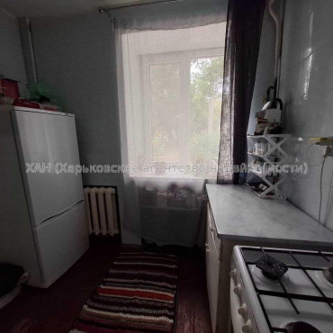 Продам квартиру, Льва Ландау просп. , 1 кім., 30 м², частичный ремонт 