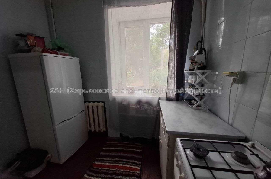 Продам квартиру, Льва Ландау просп. , 1 кім., 30 м², частичный ремонт 