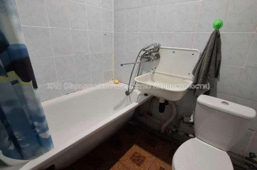 Продам квартиру, Льва Ландау просп. , 1 кім., 30 м², частичный ремонт 