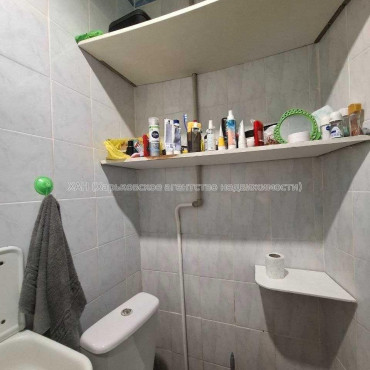 Продам квартиру, Льва Ландау просп. , 1 кім., 30 м², частичный ремонт 