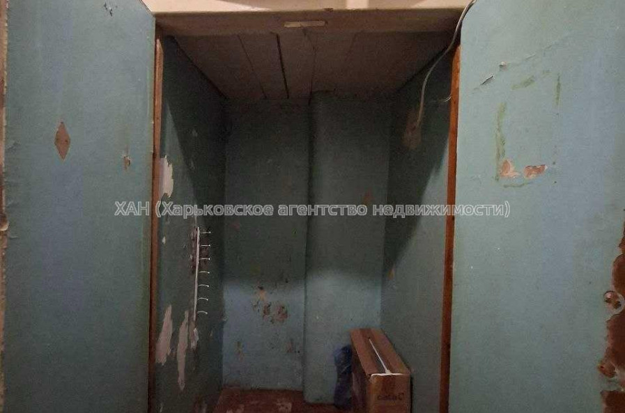 Продам квартиру, Льва Ландау просп. , 1 кім., 30 м², частичный ремонт 