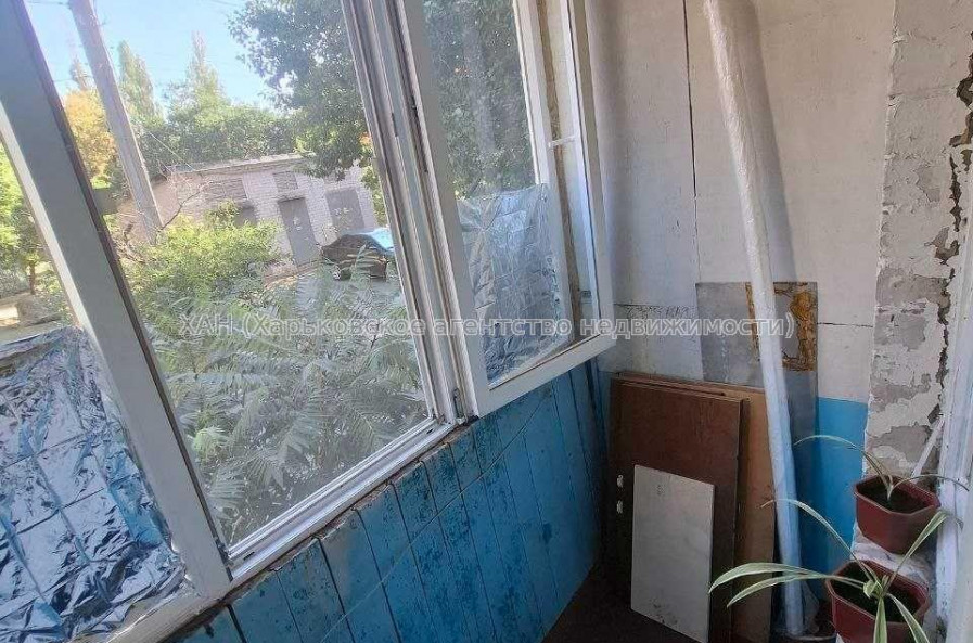 Продам квартиру, Льва Ландау просп. , 1 кім., 30 м², частичный ремонт 