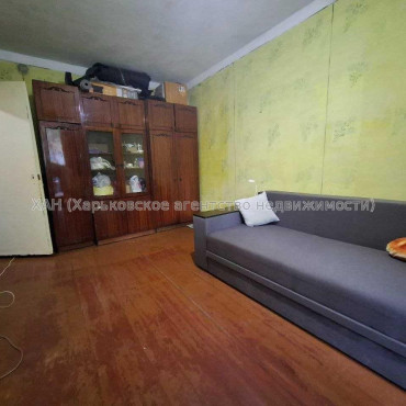 Продам квартиру, Льва Ландау просп. , 1 кім., 30 м², частичный ремонт 