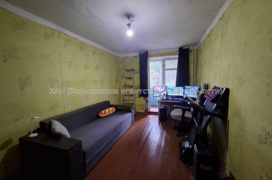 Продам квартиру, Льва Ландау просп. , 1 кім., 30 м², частичный ремонт 