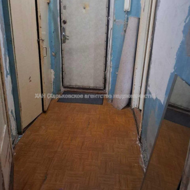 Продам квартиру, Льва Ландау просп. , 1 кім., 30 м², частичный ремонт 
