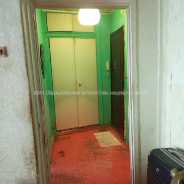 Продам квартиру, Непокоренных ул. , 1 кім., 32 м², советский ремонт 